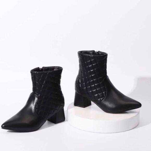 Trary quilted ankle boot NEW - Picture 4 of 13